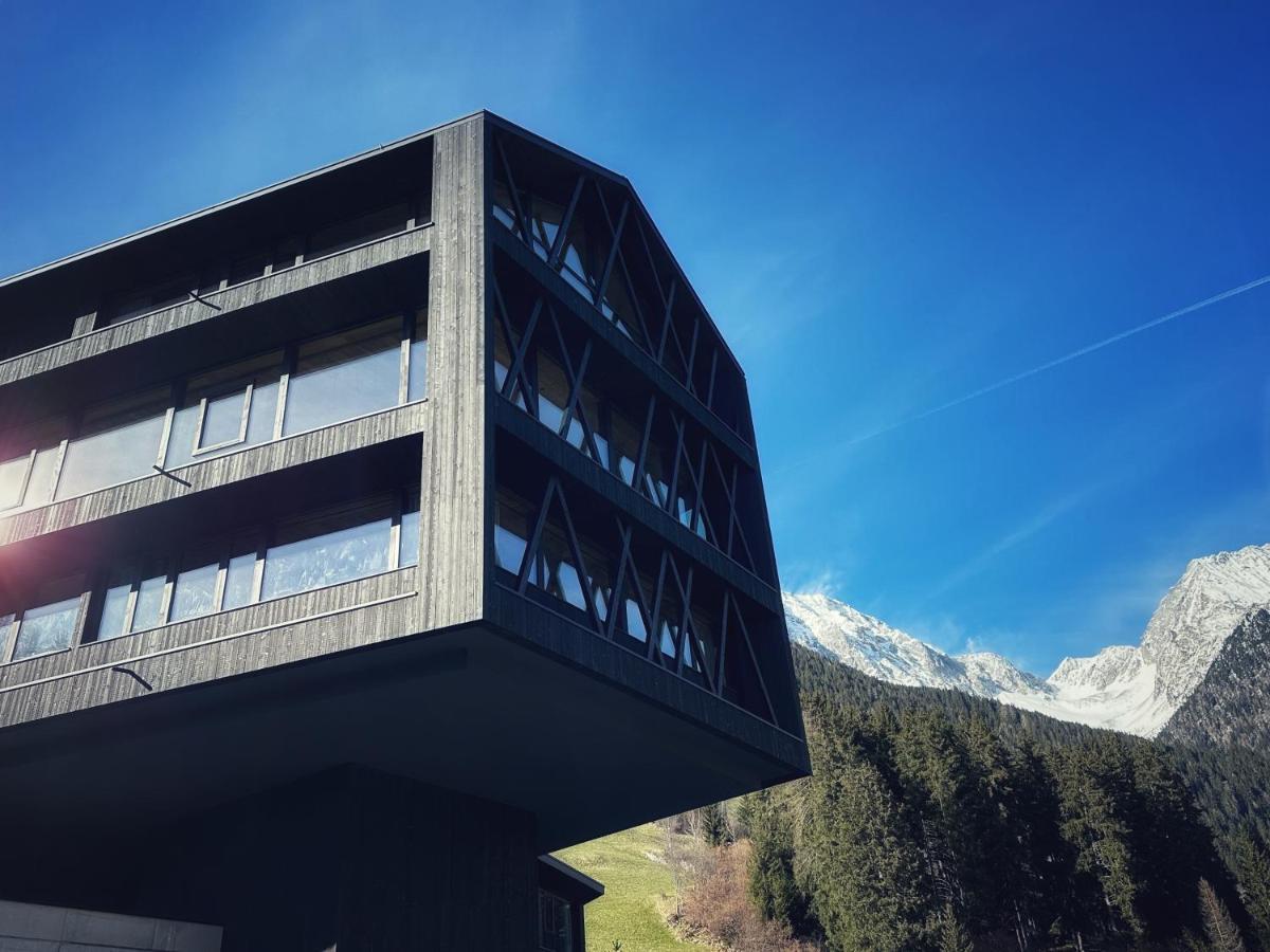 Amus Suites Dolomites Антерсельва-ди-Меццо Экстерьер фото