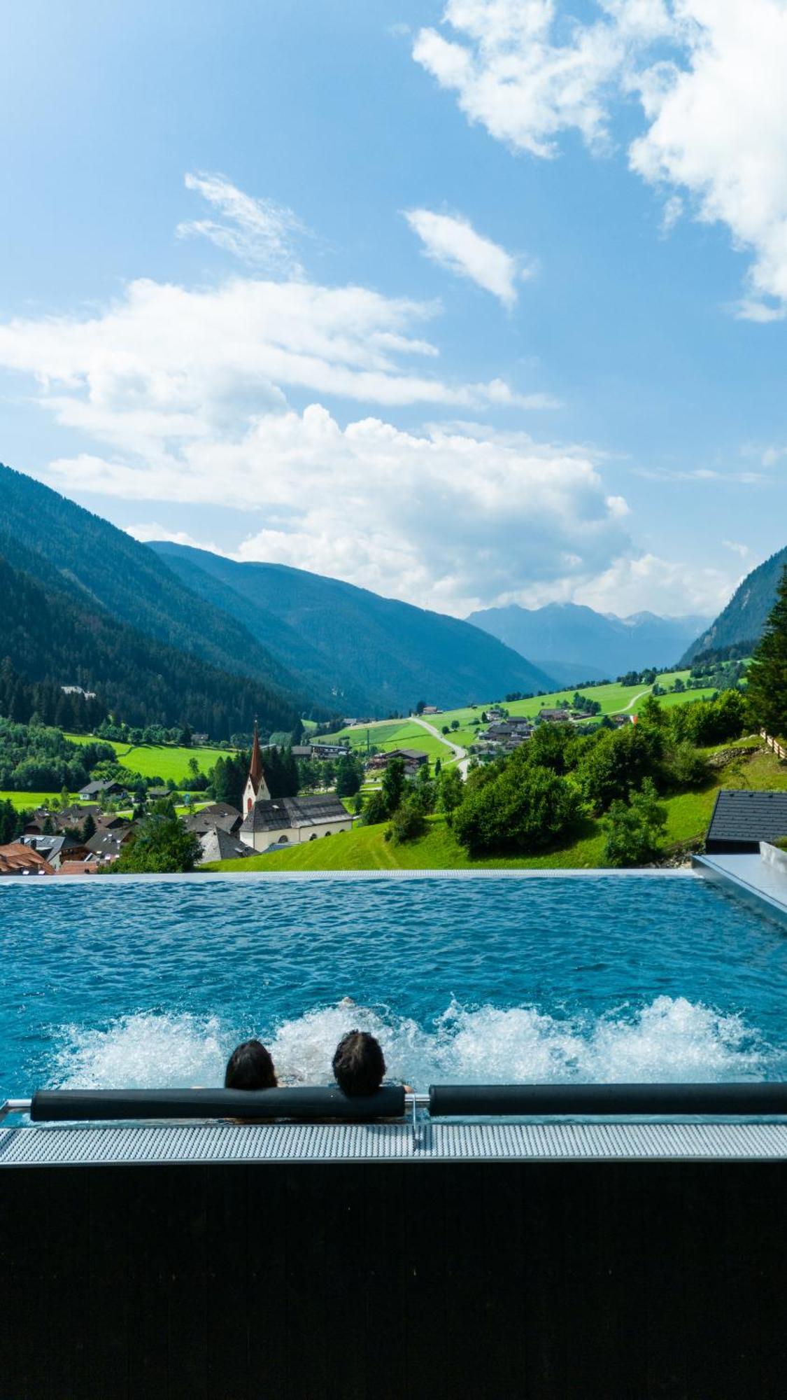 Amus Suites Dolomites Антерсельва-ди-Меццо Экстерьер фото
